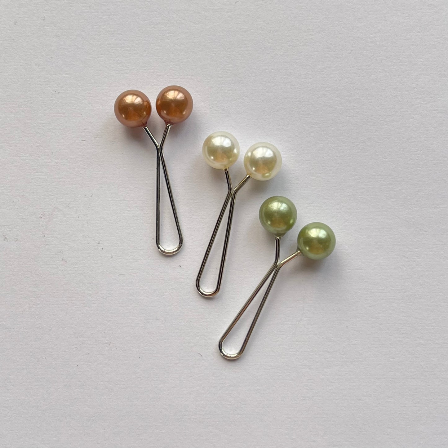 Pack of 3 Pearl Pins (2)