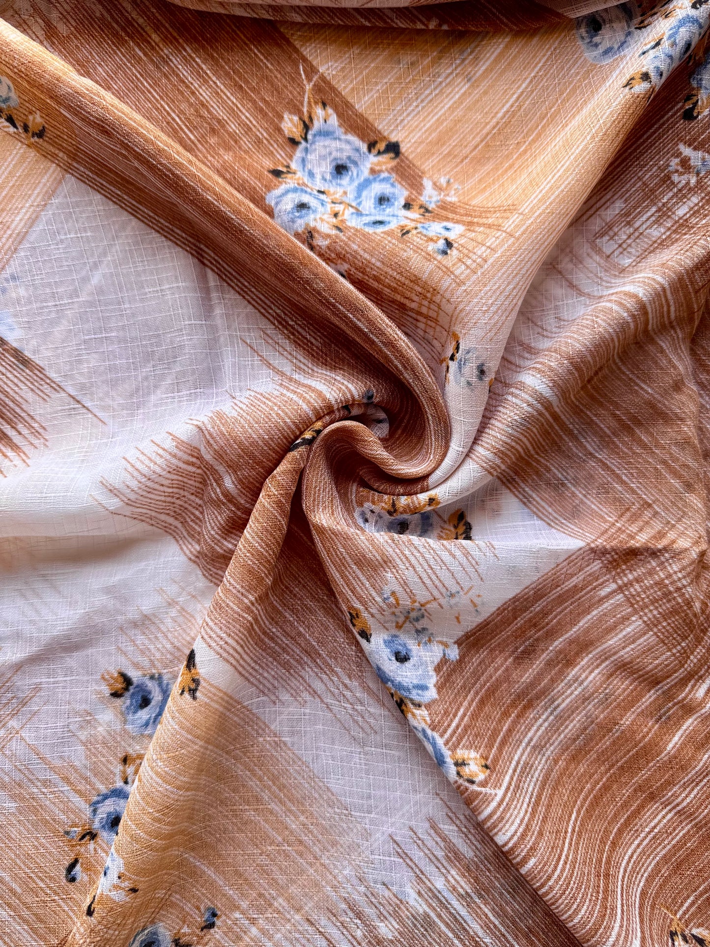 Brown Geometric Lawn