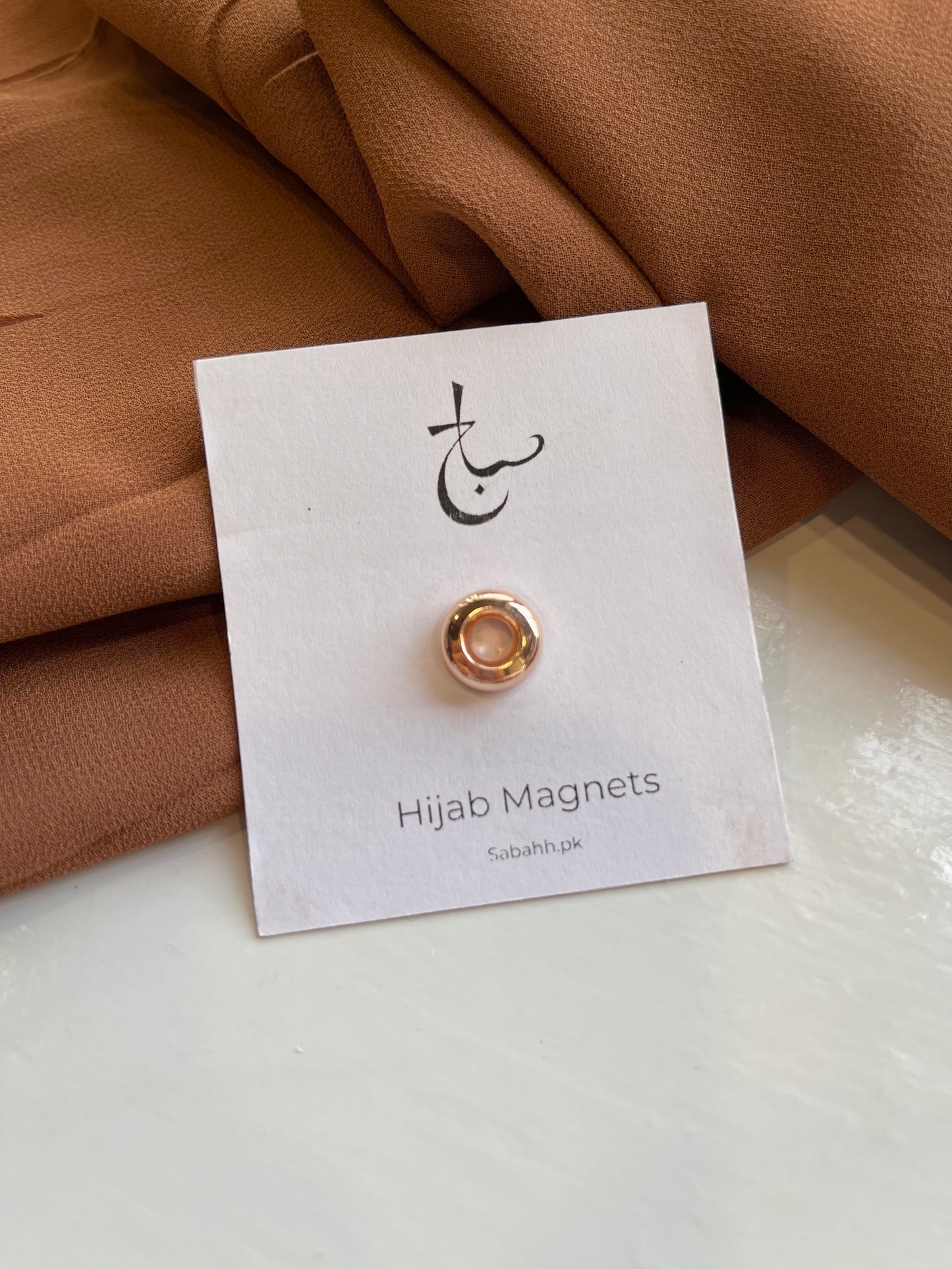 Rose gold donut magnet (metallic)